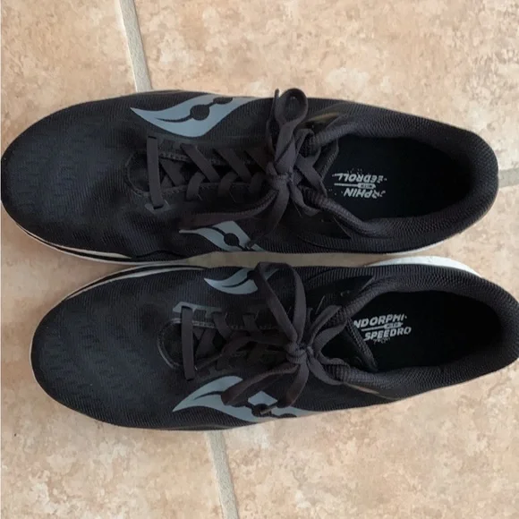 Saucony shoes - Picture 5 of 5